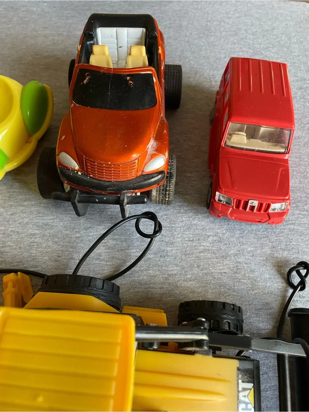 Remote Control Yellow Excavator Toy for Kids - Yellow not working